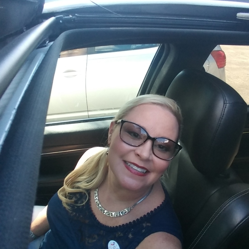 Meet your Posher, Tatia